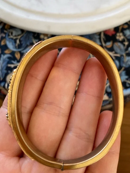 Antique Victorian Ornate Hinged Bangle Bracelet - Picture 6 of 17